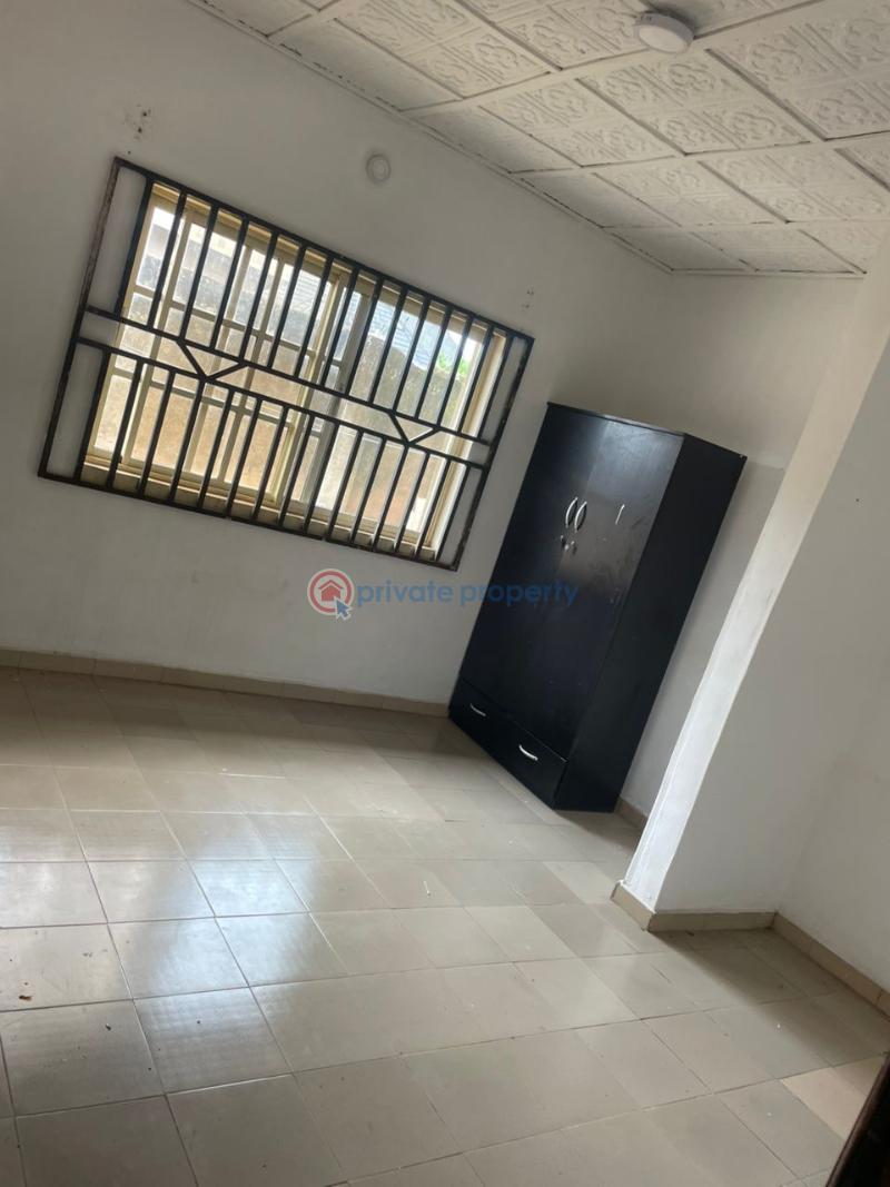 2 bedroom Block Of Flats For Rent T Junction Elebu Akala Express Ibadan Oyo - 2