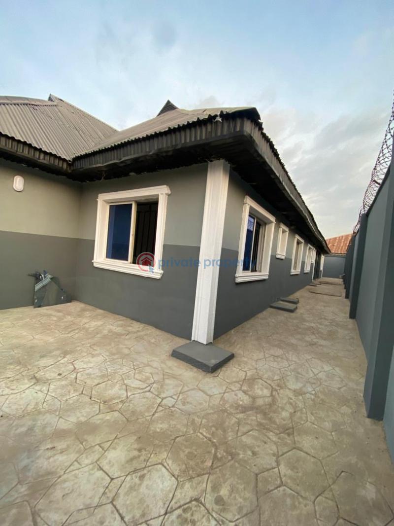 2 bedroom Block Of Flats For Rent Progress Estate, Kasunmu Zone B. Akala Express Ibadan Oyo - 1