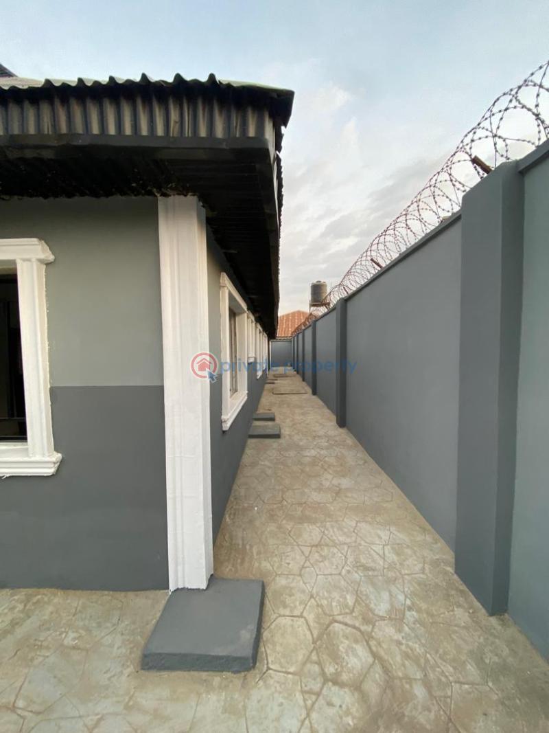 2 bedroom Block Of Flats For Rent Progress Estate, Kasunmu Zone B. Akala Express Ibadan Oyo - 6