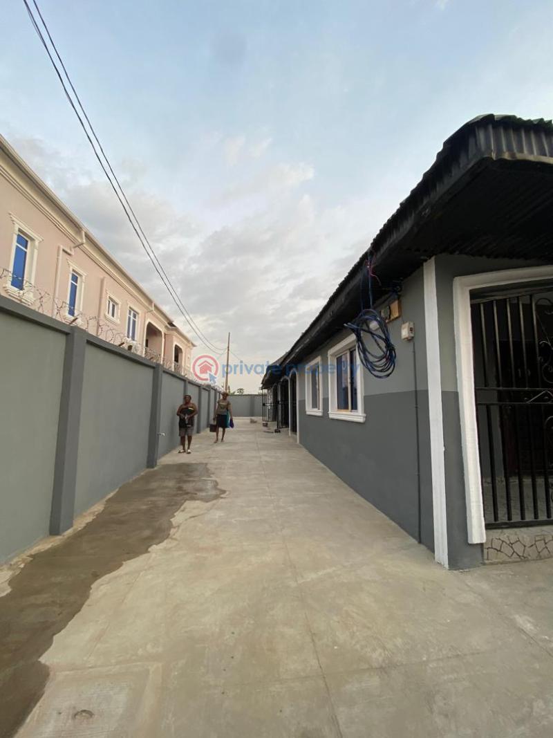 2 bedroom Block Of Flats For Rent Progress Estate, Kasunmu Zone B. Akala Express Ibadan Oyo - 7