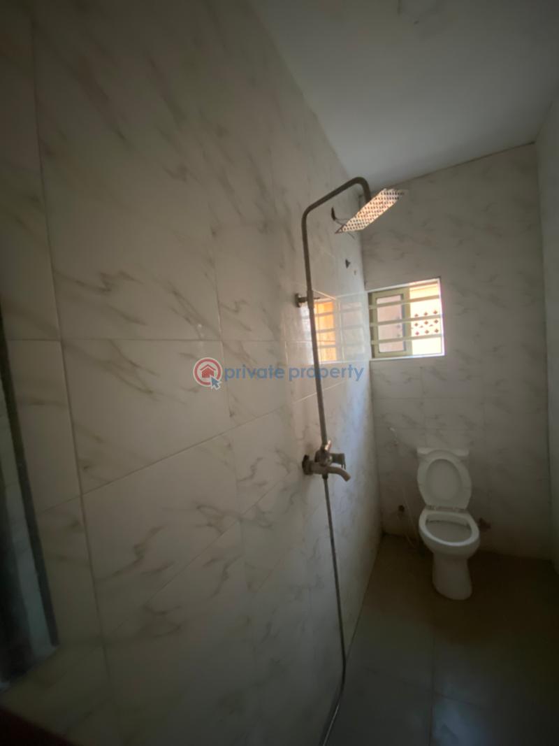 2 bedroom Block Of Flats For Rent Tolatos Akoto Elebu Akala Express Ibadan Oyo - 3