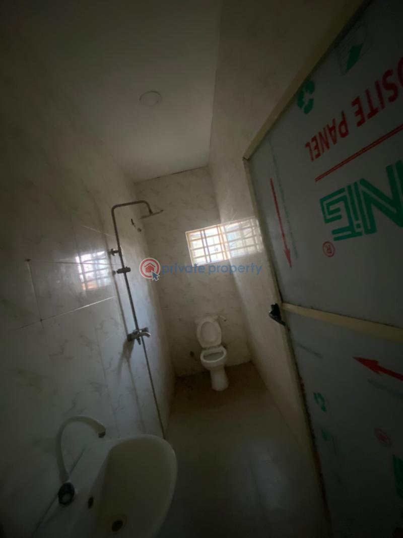 2 bedroom Block Of Flats For Rent Tolatos Akoto Elebu Akala Express Ibadan Oyo - 1