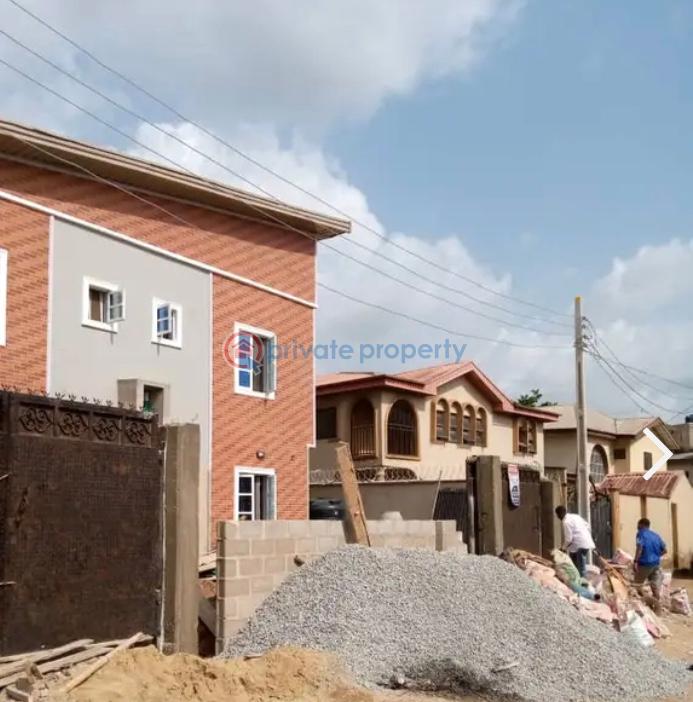 For rent 2 bedroom Block Of Flats Liasu Road , Ikotun, Ejigbo Ejigbo