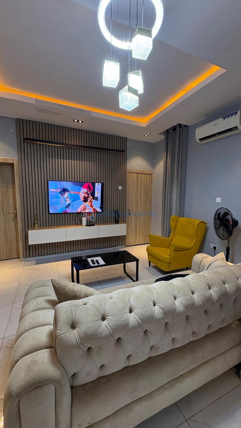 Flat & Apartment Short let Abayomi Estate Iworoad , Ibadan Ibadan Oyo - 3
