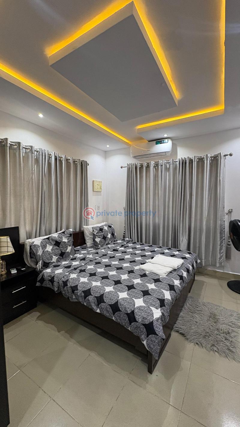 Flat & Apartment Short let Omolayo Estate Akobo , Ibadan Ibadan Oyo - 11