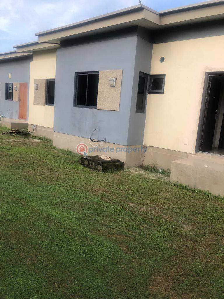 For sale 2 bedroom Terraced Bungalow Including The Furniture Beechwood