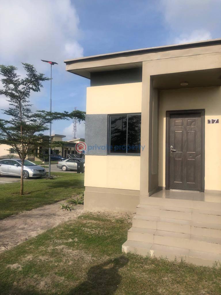 For sale 2 bedroom Terraced Bungalow Including The Furniture Beechwood