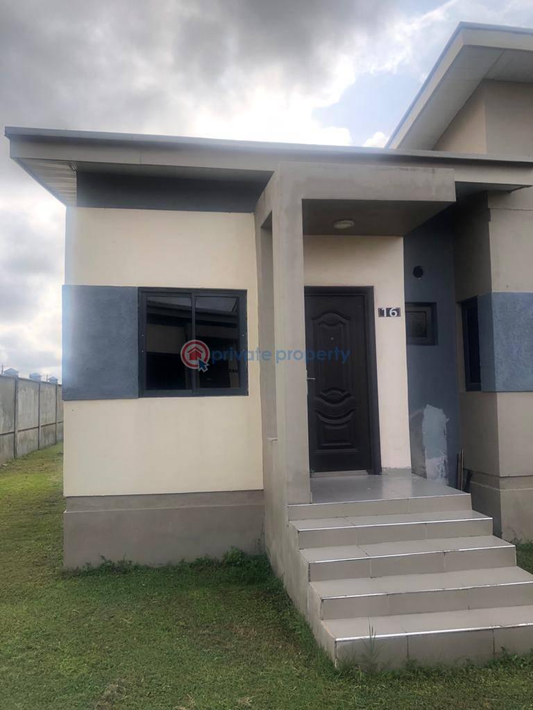 For sale 2 bedroom Terraced Bungalow Including The Furniture Beechwood