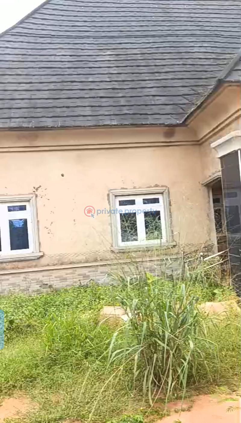 Block Of Flats For Sale Ogheghe Community Before Egba Junction, Off Benin Auchi Express Benin Edo - 1