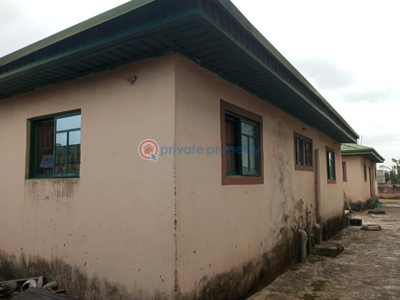 3 bedroom Detached Bungalow For Sale Foursquare Area, Erunwen Ikorodu Lagos - 5