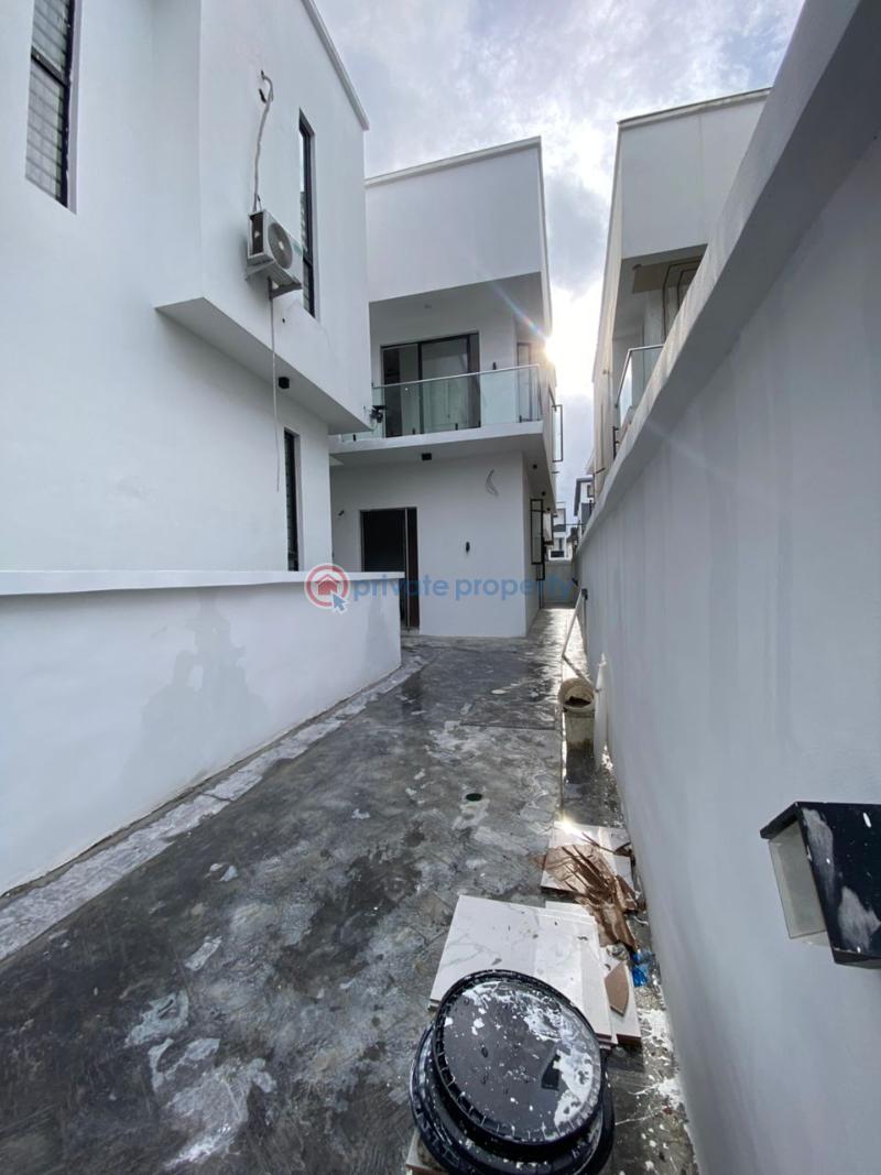 4 bedroom Semi detached Duplex For Rent Chevron Drive Lekki Lagos - 1