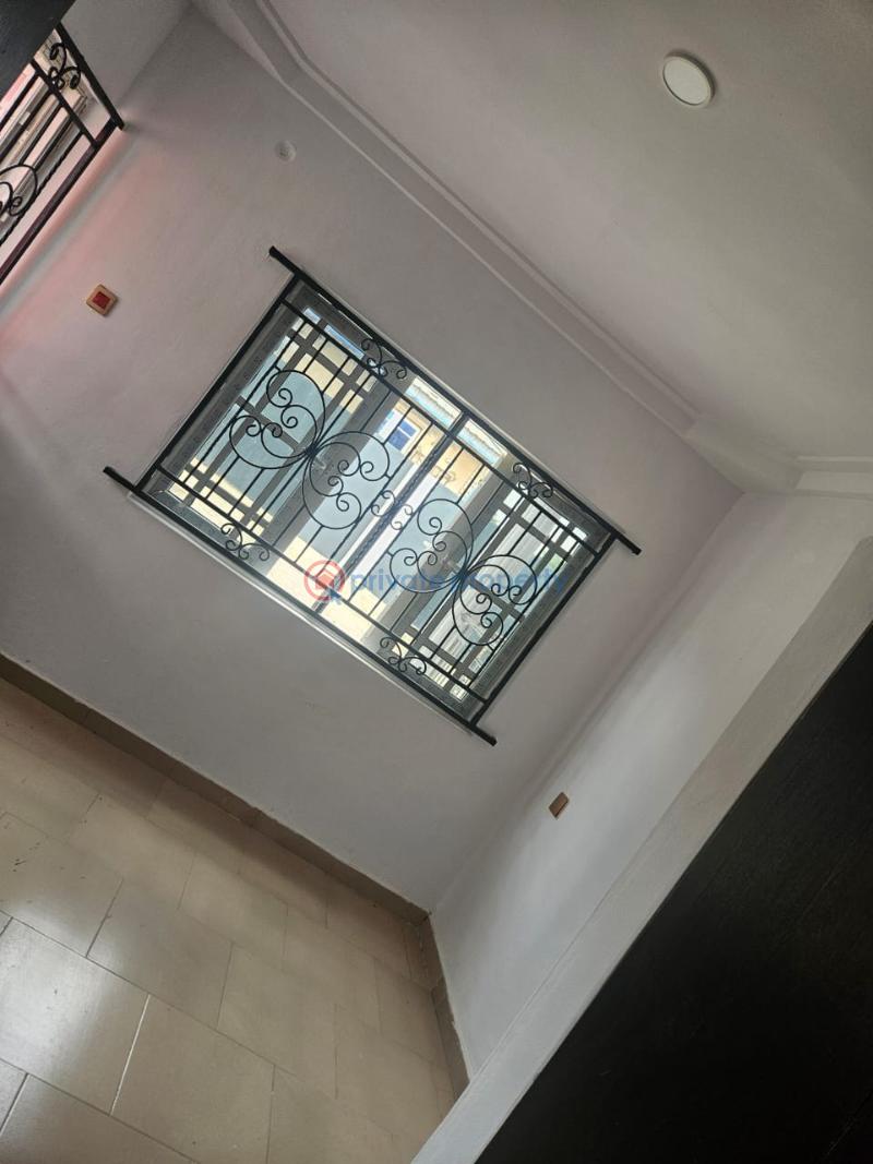 2 bedroom Block Of Flats For Rent Odeku Estate About 5minute To Junction Akala Express Ibadan Oyo - 4
