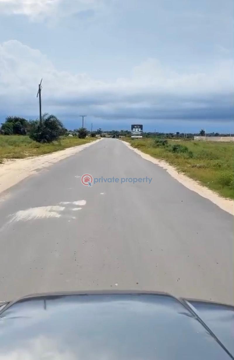 Mixed use Land For Sale Behind Niger Biscuits Ltd,konigbagbe Bustop Ikorodu Sagamu Road Ikorodu Lagos - 1