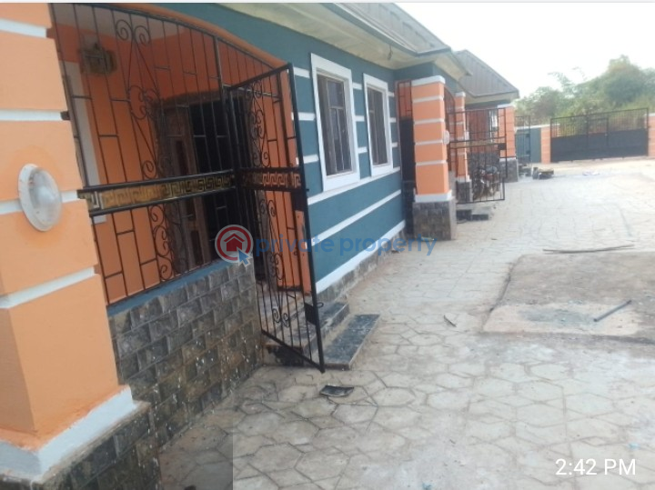 3 bedroom Mini Flat For Sale Iguadolor Off Siluko Road Benin City, Edo State Edo  - 0