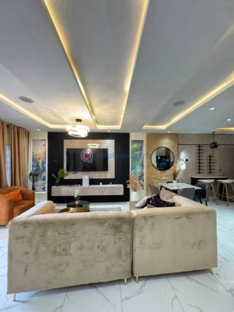 3 bedroom Block Of Flats For Sale Surulere Lagos - 1