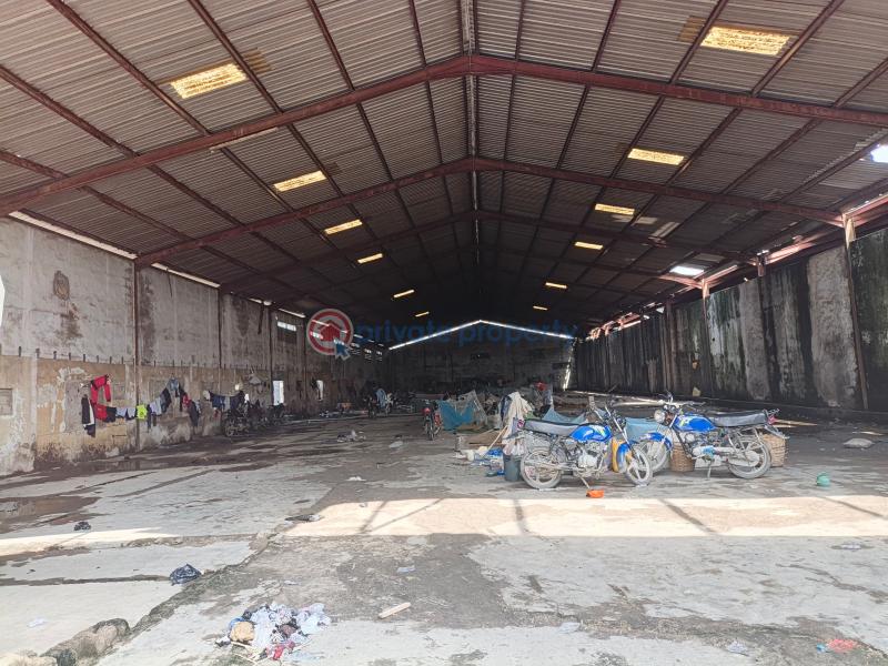 Warehouse For Sale Off Old Ojo Road, Pako Bus Stop, Agboju, Amuwo Odofin, Lagos. Agboju Amuwo Odofin Lagos - 4