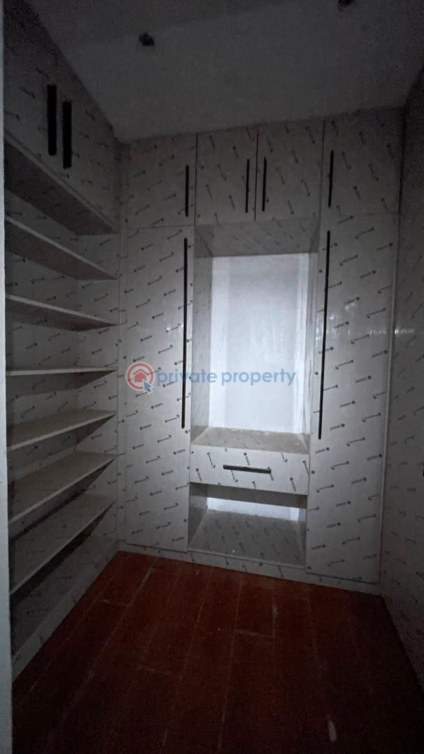 3 bedroom Flat & Apartment For Sale Old Ikoyi Lagos - 7