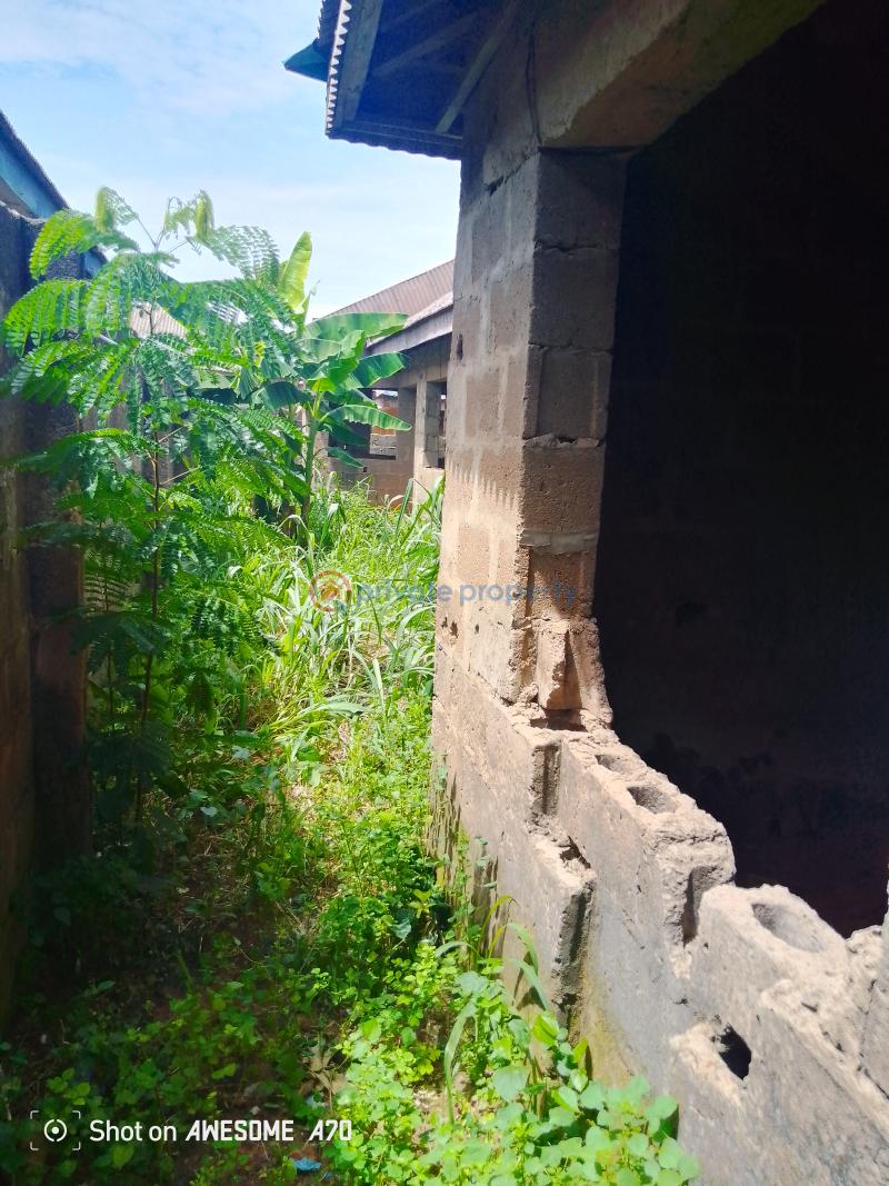 3 bedroom Bungalow For Sale Omoleye Town, Abekoko Ifo Ogun - 3