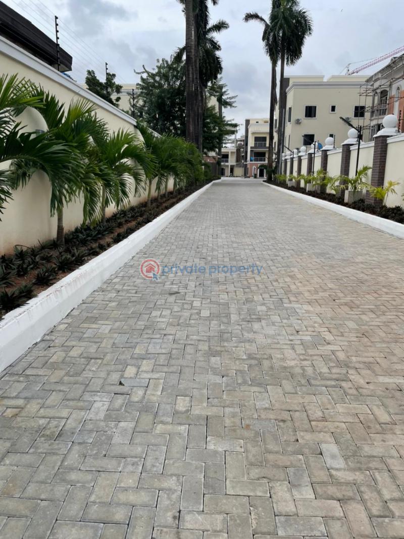 For sale 3 bedroom House Private Estate Off Bourdillon Road Ikoyi Lagos (PID 7PACPY) Private