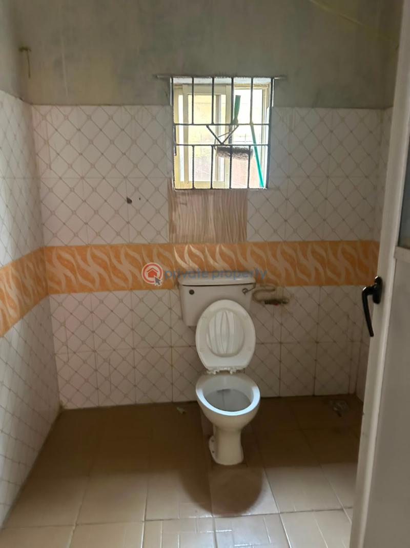 3 bedroom Flat & Apartment For Rent Akowonjo Alimosho Lagos - 9