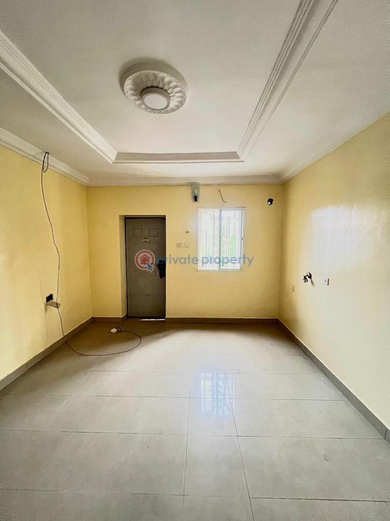 3 bed terrace + bq • - 8 3 bedroom Terrace For Rent Lekki Phase 1 Lagos - 8