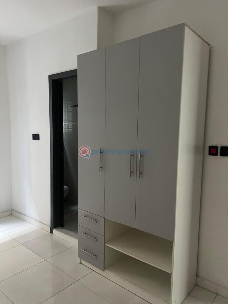 3 bedroom apartment - 7 3 bedroom Shared Apartment For Sale Magodo Gra Phrase 1 Magodo Kosofe/Ikosi Lagos - 7