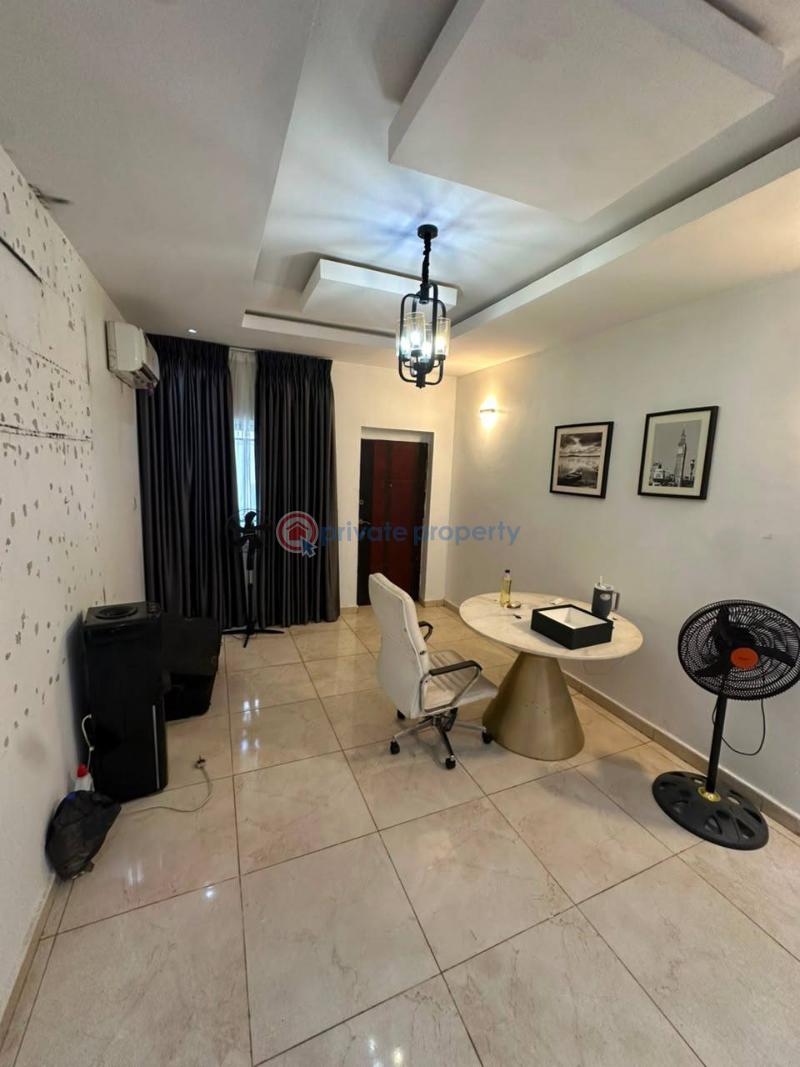 3 bedroom Block Of Flats For Rent Ologolo Lekki Lagos - 2
