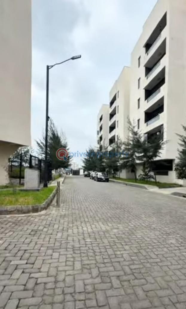 3 bedroom Flat & Apartment For Sale Megamound Estate Off Ogunlana Drive Ogunlana Surulere Lagos - 3