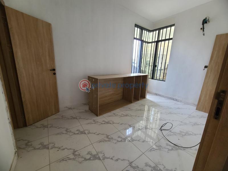 3 bedroom Block Of Flats For Sale Chevron Lekki Lagos - 1