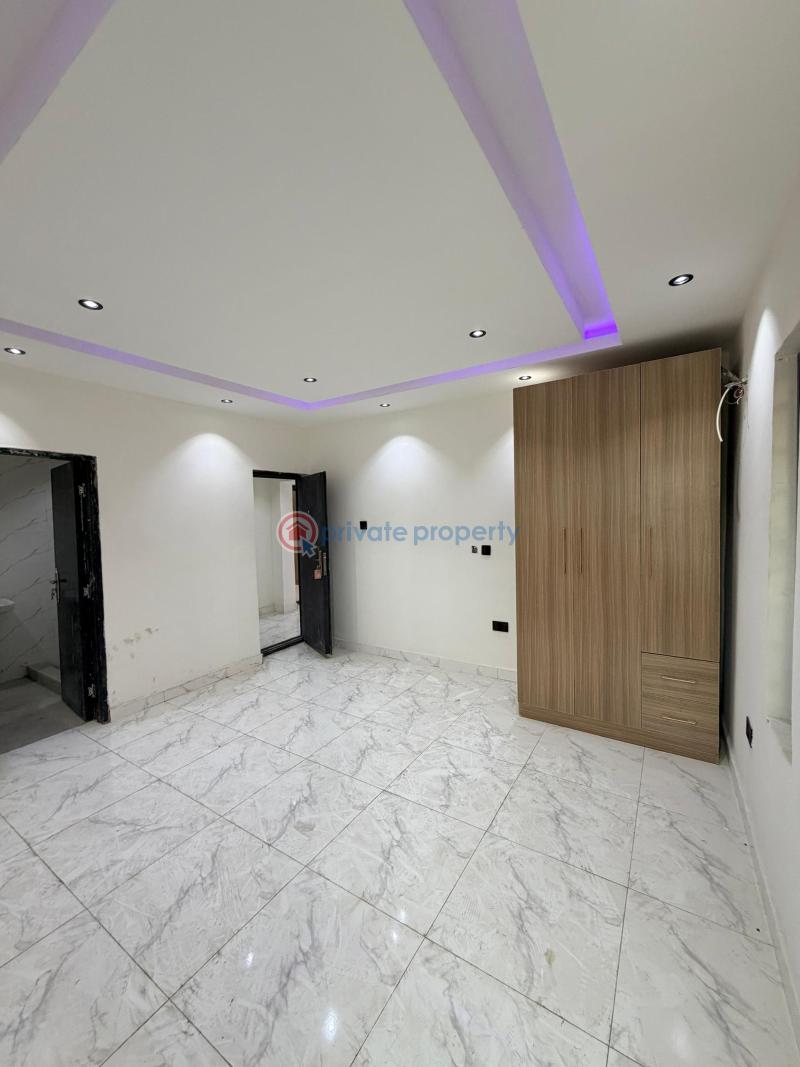 3 bedroom Flat & Apartment For Sale Gbagada Lagos - 10