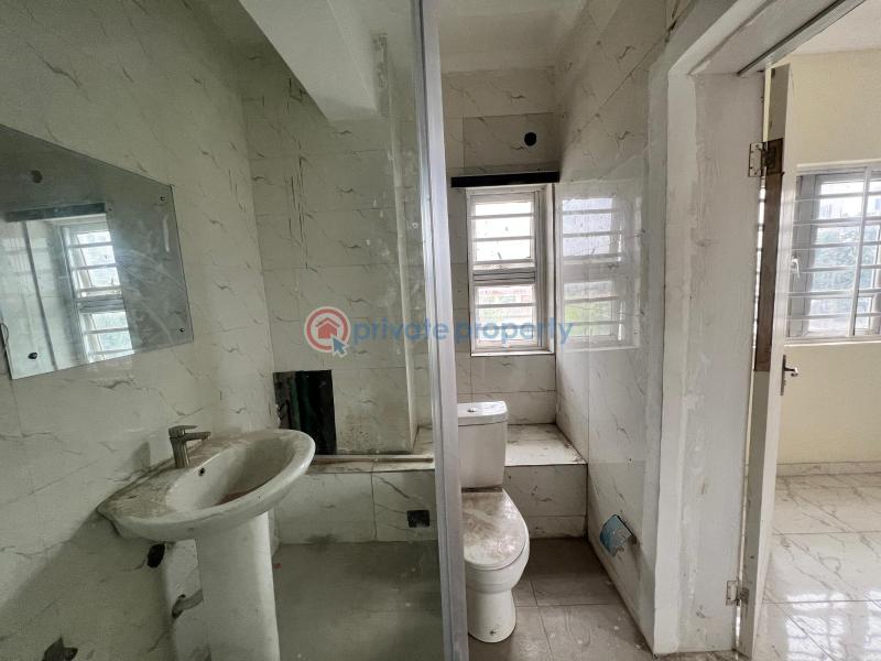 3 bedroom Block Of Flats For Sale Adekunle Yaba Lagos - 20