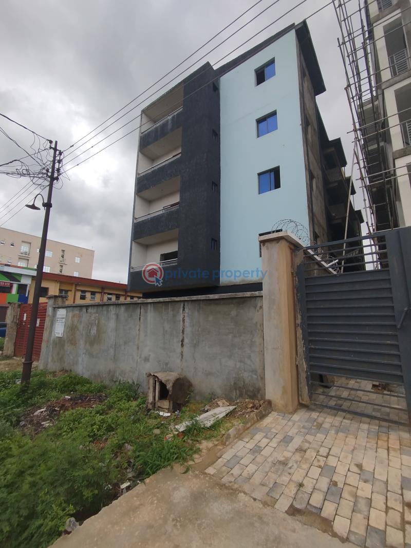 3 bedroom Block Of Flats For Sale Alagomeji Yaba Lagos - 2
