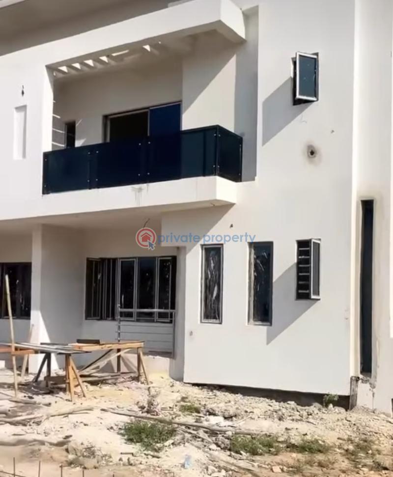 3 bedroom Penthouse For Sale 5 Minutes Away From Osubi Airport Warri Delta - 0