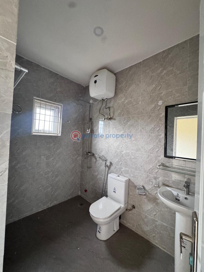 3 bedroom House For Sale Galadimawa Abuja Phase 3  - 5