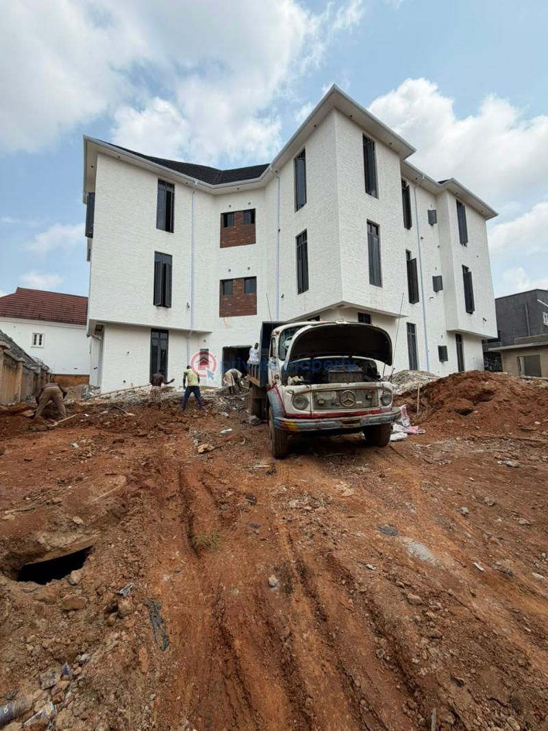 3 bedroom Flat & Apartment For Sale Garki Abuja Phase 1  - 0