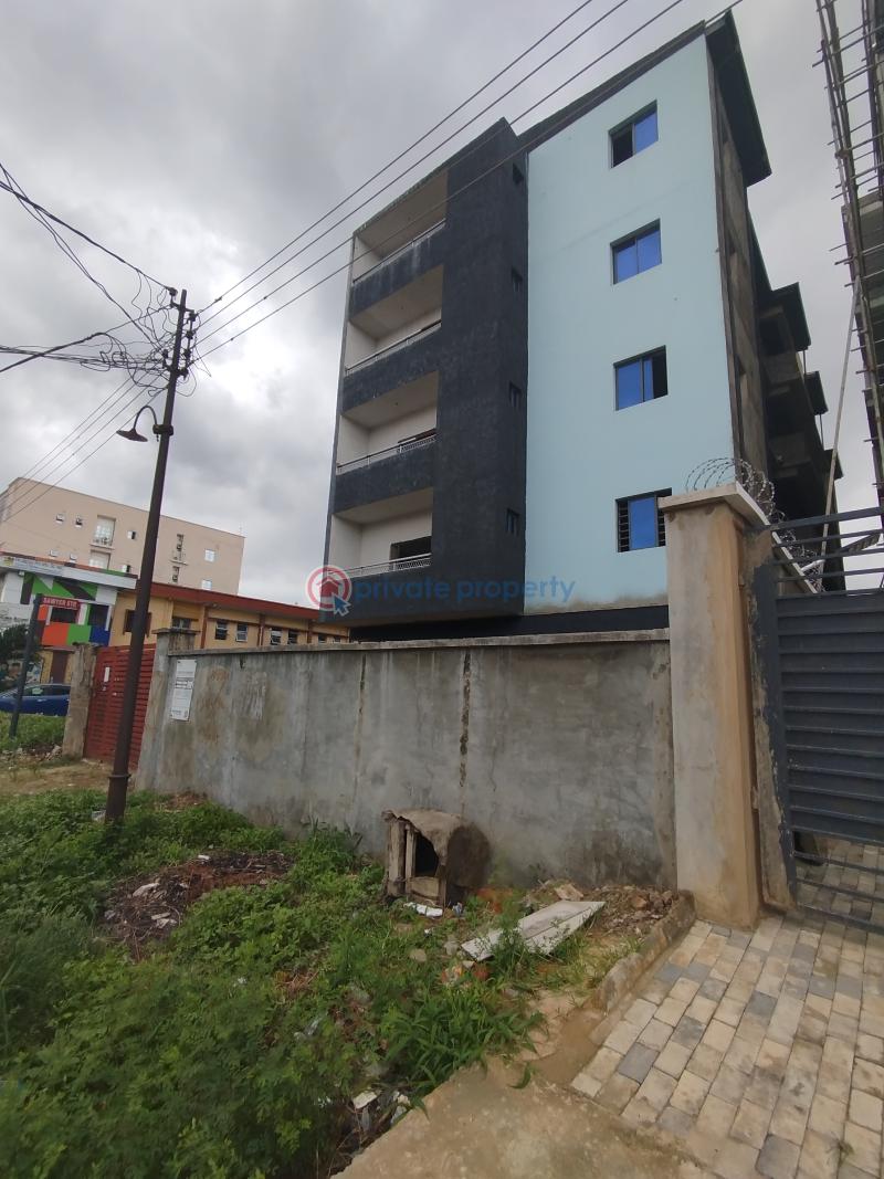 3 bedroom Block Of Flats For Sale Alagomeji Yaba Lagos - 0