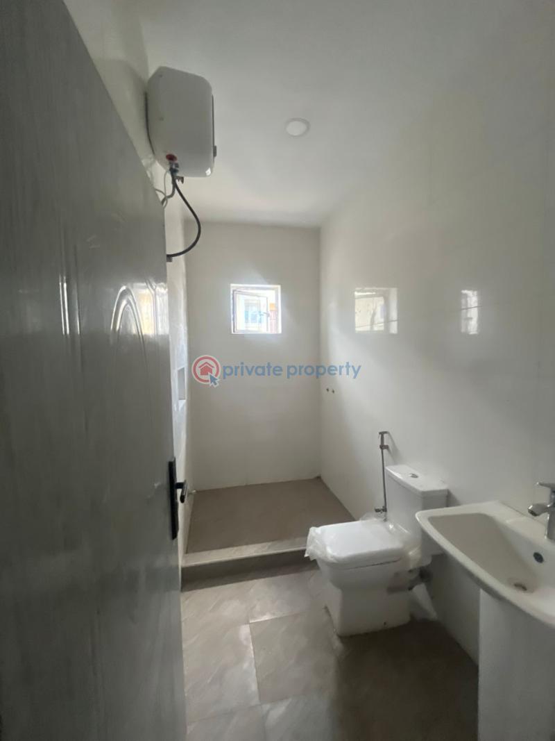 3 bedroom House For Sale Gaduwa Abuja Phase 2  - 4