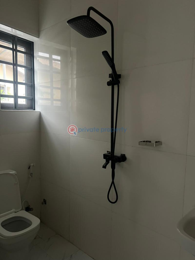 3 bedroom apartment - 0 3 bedroom Shared Apartment For Sale Magodo Gra Phrase 1 Magodo Kosofe/Ikosi Lagos - 0