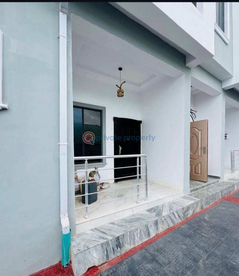 3 bedroom Block Of Flats For Sale Adeniran Ogunsanya Surulere Lagos - 9