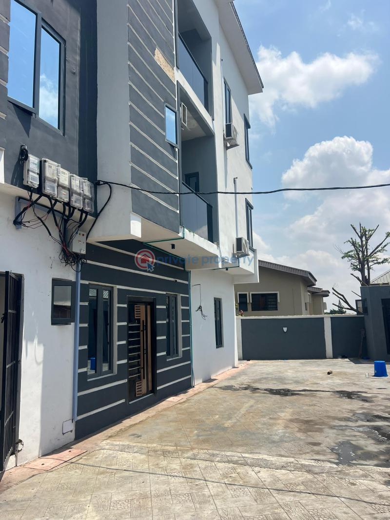 3 bedroom Shared Apartment For Sale Magodo Gra Phrase 2 Magodo GRA Phase 2 Kosofe/Ikosi Lagos - 1