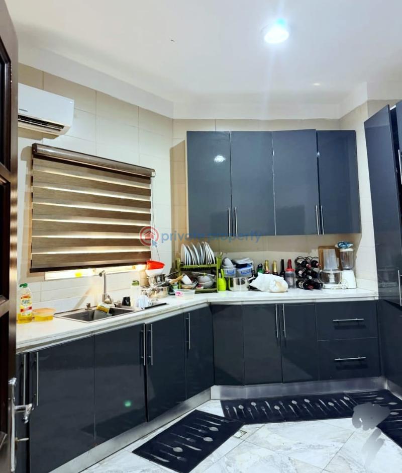 3 bedroom Flat & Apartment For Sale Pinnock Beach Estate Osapa Lekki Lagos - 5