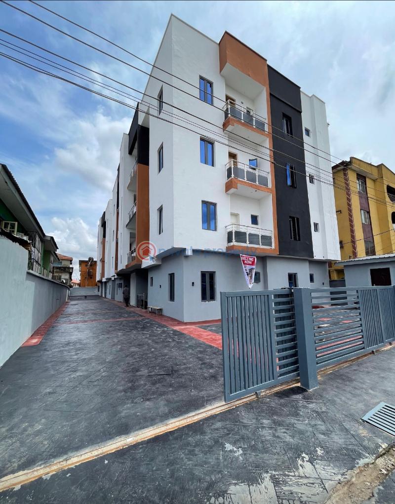 3 bedroom Block Of Flats For Sale Aguda Surulere Lagos Aguda  Surulere Lagos - 0