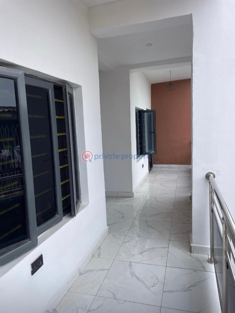 3 bedroom Block Of Flats For Sale Aguda Surulere Lagos Aguda  Surulere Lagos - 7