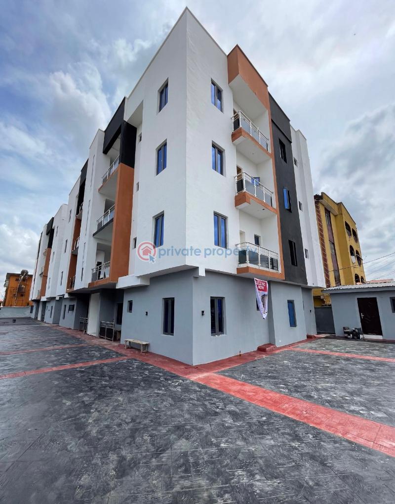 3 bedroom Block Of Flats For Sale Aguda Surulere Lagos Aguda  Surulere Lagos - 1