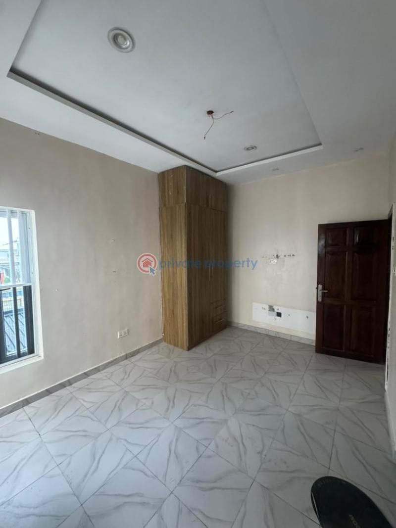 3 bedroom Block Of Flats For Rent Ilasan Ikate Lekki Ilasan Lekki Lagos - 1