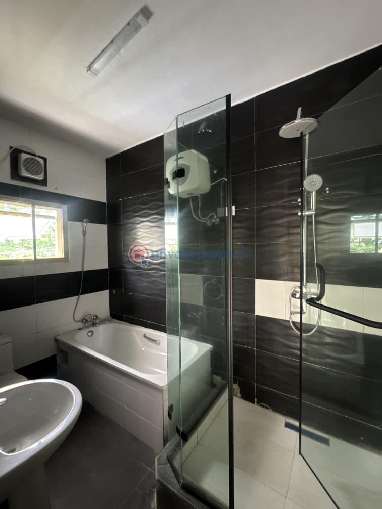 3 bedroom Flat & Apartment For Rent Lekki Phase 1 Lagos - 5