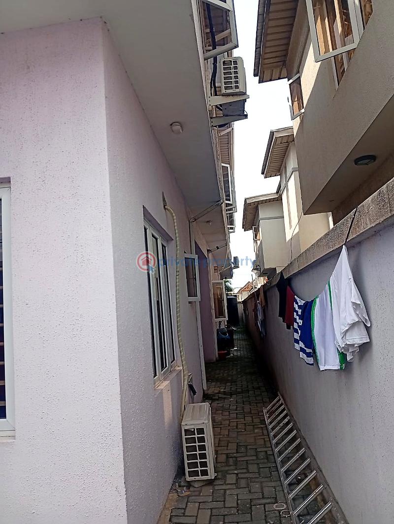 3 bedroom Flat & Apartment For Sale Lekki Phase 1 Lagos - 5