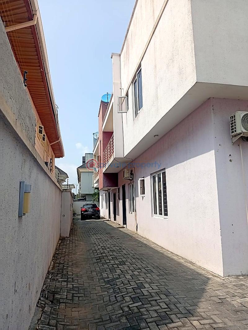 3 bedroom Flat & Apartment For Sale Lekki Phase 1 Lagos - 3