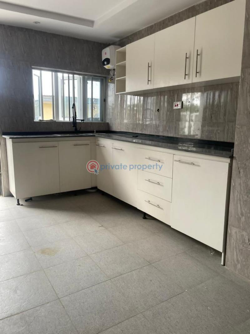 3-bedroom apartment - 9 3 bedroom Block Of Flats For Rent Adeyi Avenue, Old Bodija Bodija Ibadan Oyo - 9