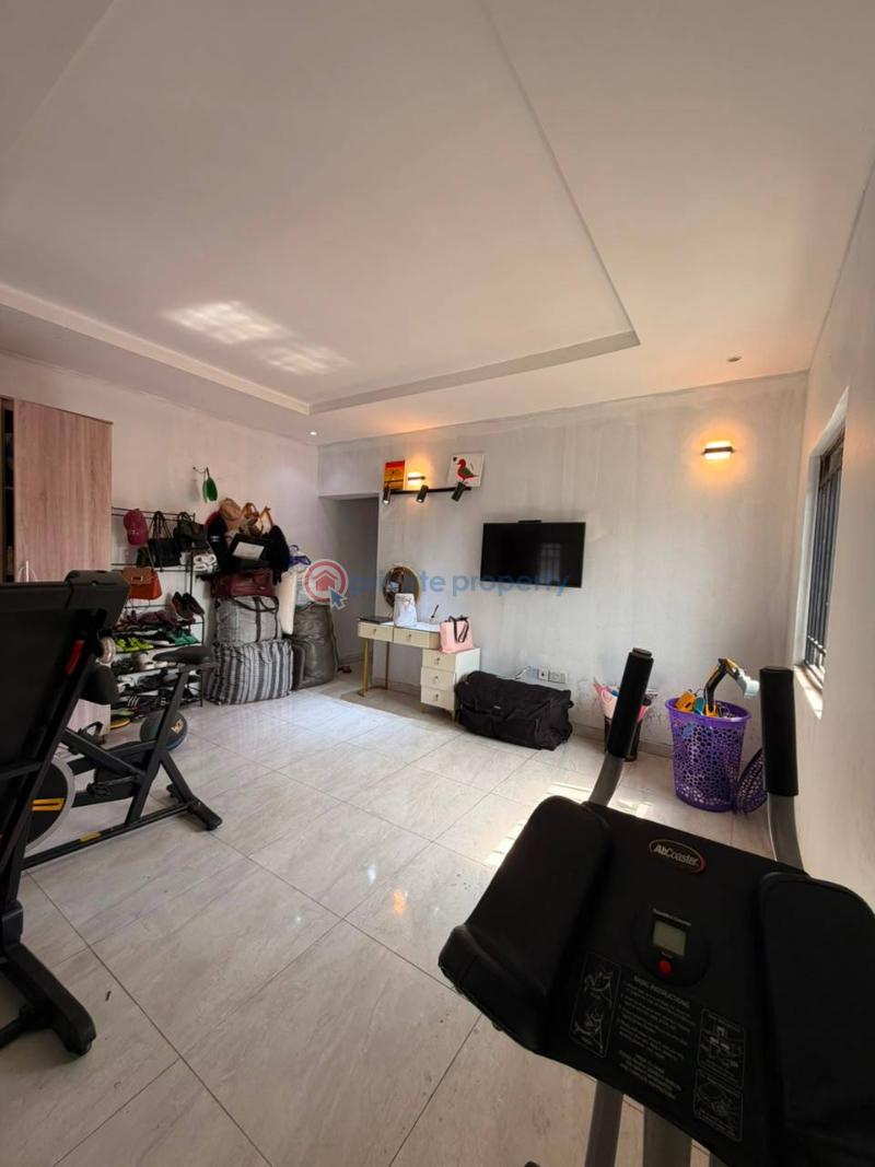 3 bedroom Block Of Flats For Rent Ologolo Lekki Lagos - 3
